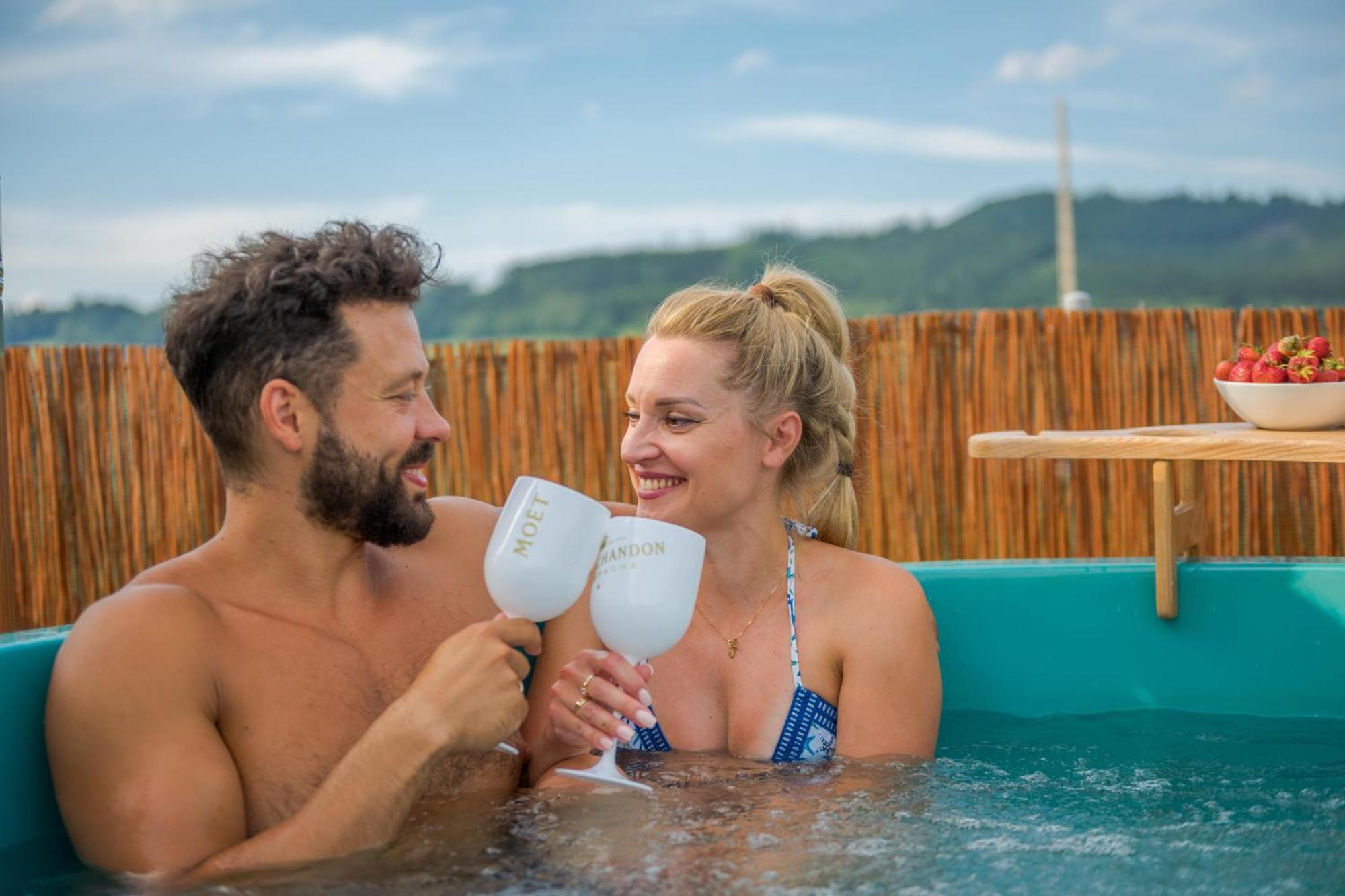 Rajska Polana Domki Premium ,Na Odludziu Z Prywatna Balia Z Jacuzzi I Sauna ,Cisza,Rowery Elektryczne,Gory,Astroprzygoda,- Adrspach, Skalne Miasto, Zamek Ksiaz,Andrzejowka,Karpacz, Sniezka,Janskie Laznie,Pec Mieroszow Exteriör bild